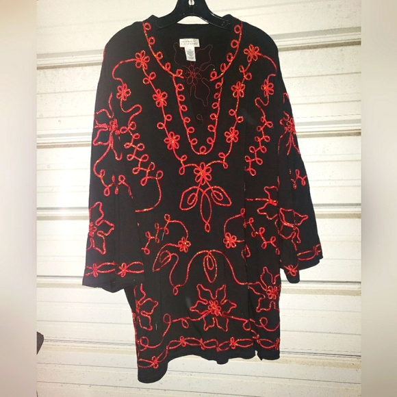 Plus Size 4X Catherines Red Embroidered Knit black top shirt women's - Picture 1 of 5